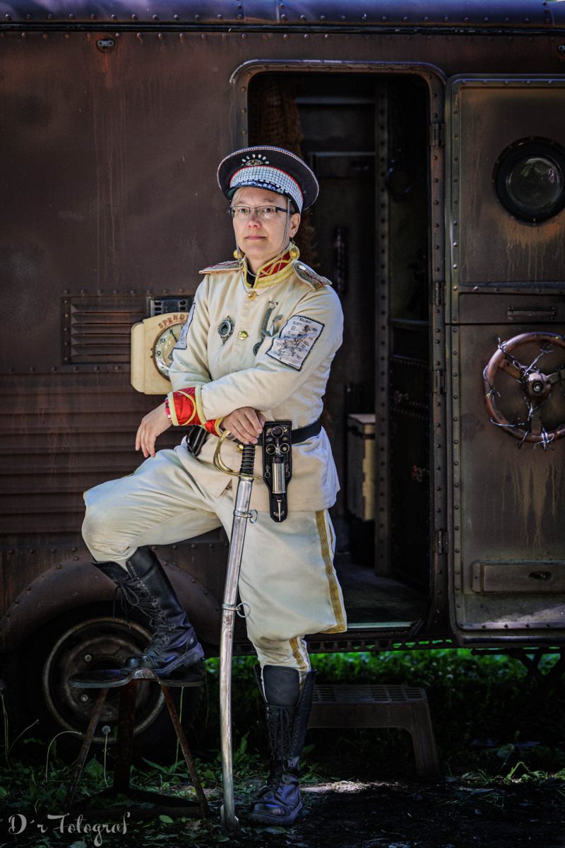 Die stolze Generalin