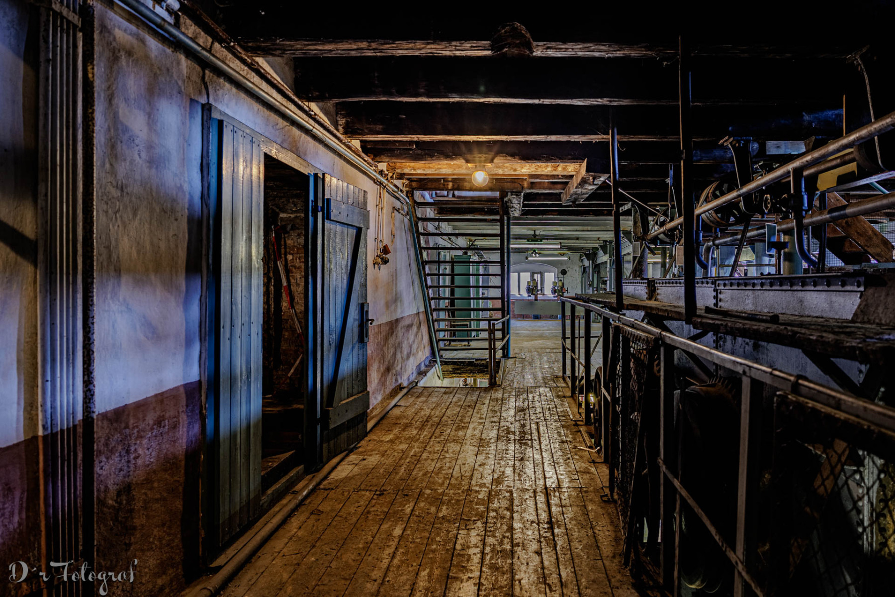 JW237220-HDR