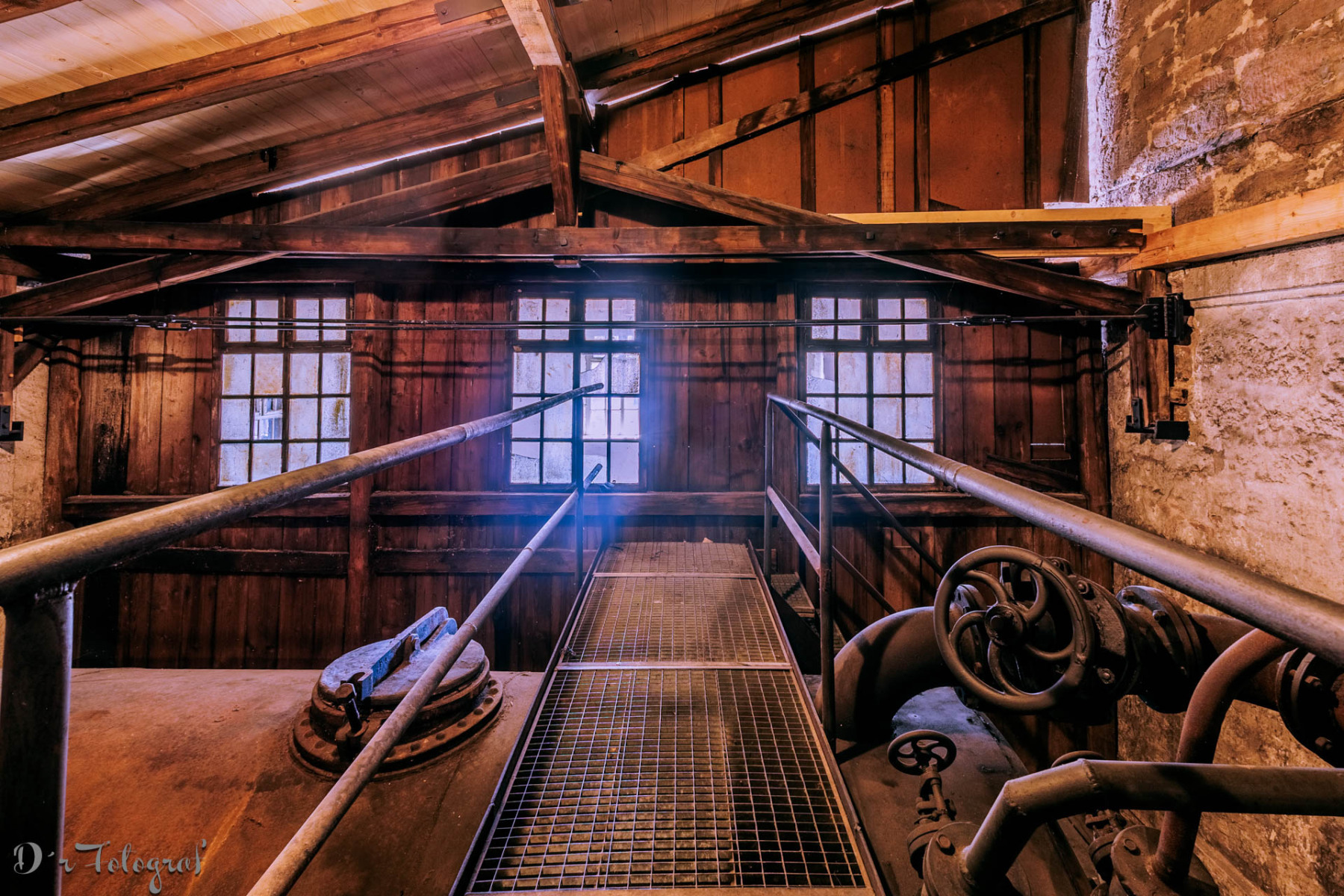 JW237386-HDR