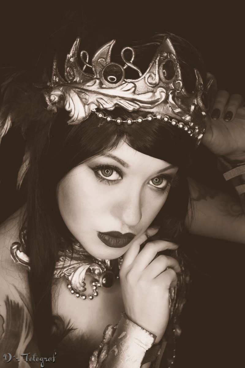 Fantasy Queen Kiri Nightingale