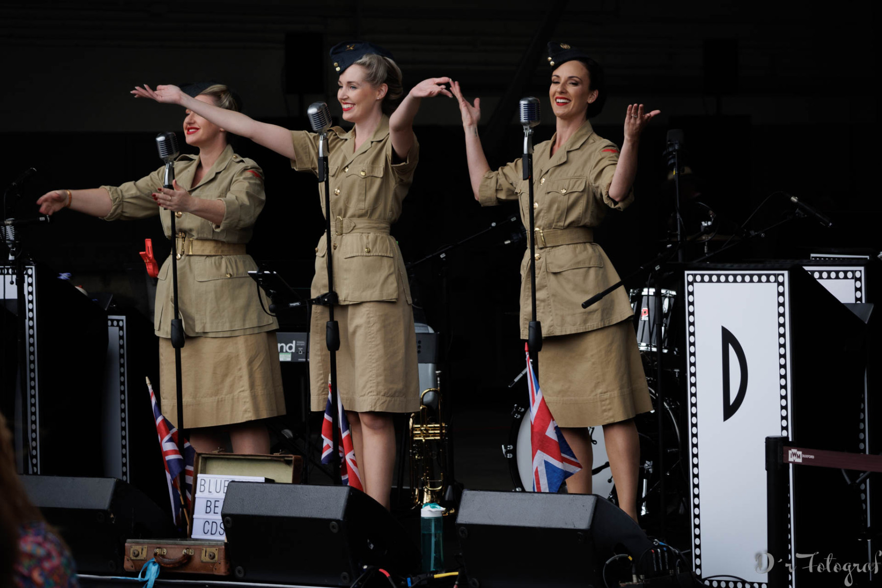 1099_JW235066_1920x1280