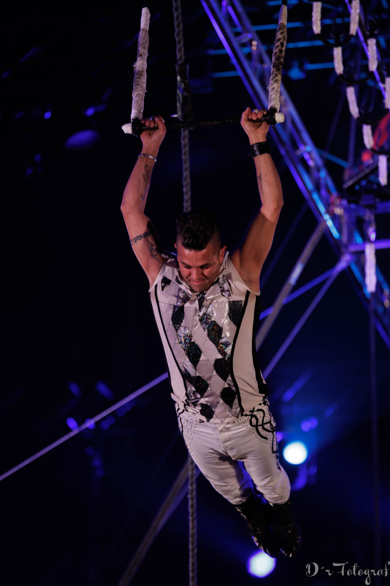 3299_JW250014_1280x1920