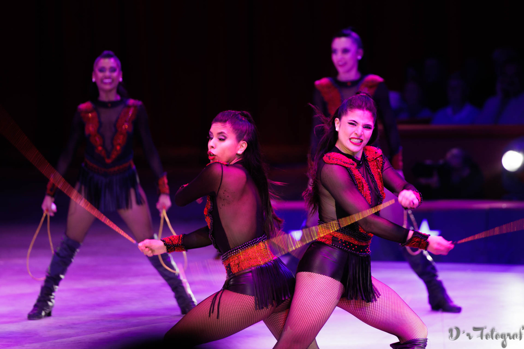 3305_JW250753_1920x1280